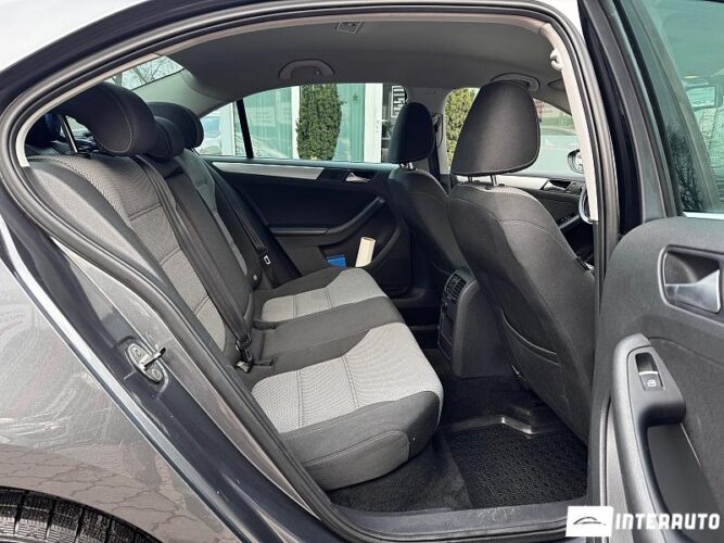 Volkswagen Jetta 46 interauto-car