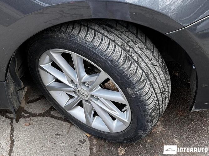 Toyota Prius 47 interauto-car