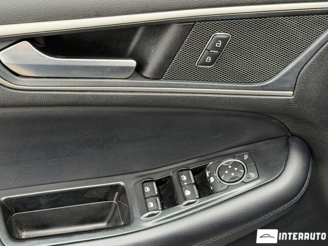 Ford Edge 38 interauto-car