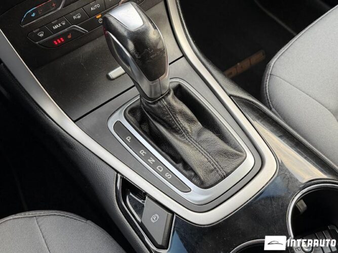 Ford Edge 46 interauto-car