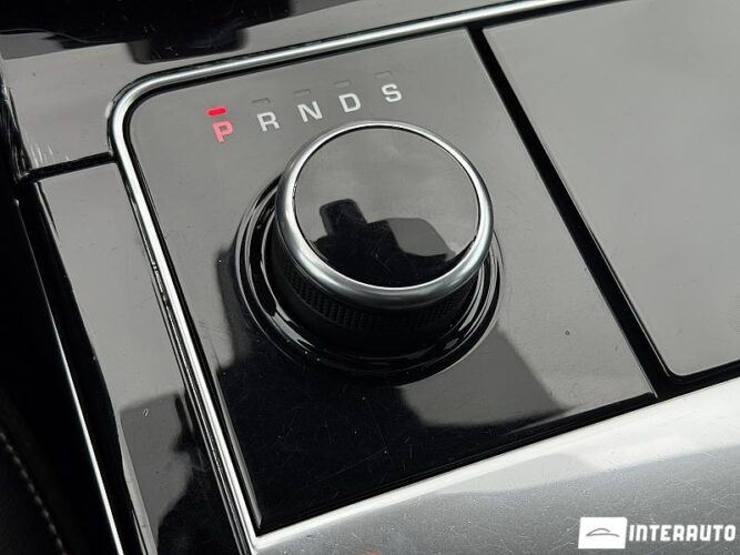 Land Rover Range Rover Velar 49 interauto-car