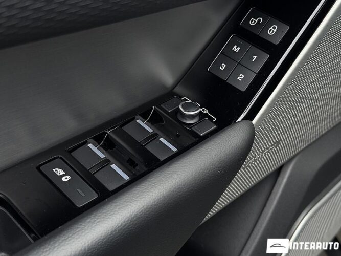 Land Rover Range Rover Velar 52 interauto-car