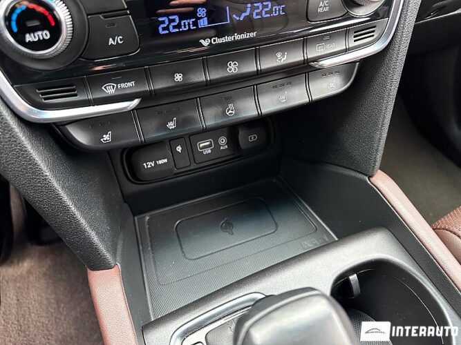 Hyundai Santa Fe 48 interauto-car