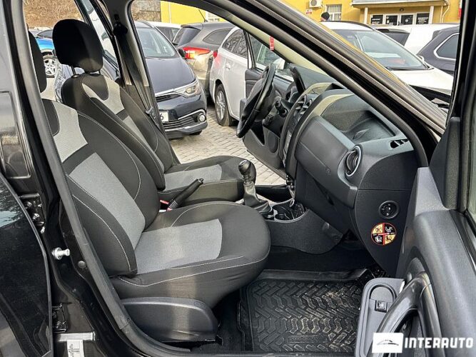 Dacia Duster 42 interauto-car
