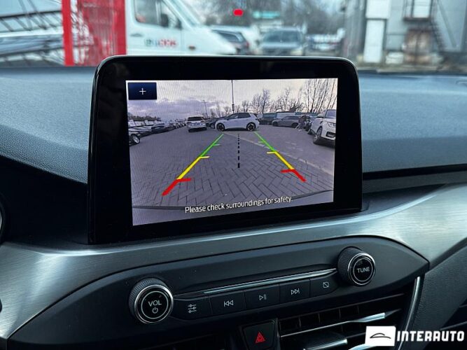 Ford Focus 43 interauto-car