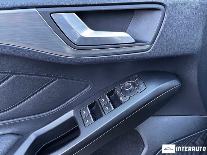 Ford Focus 52 interauto-car