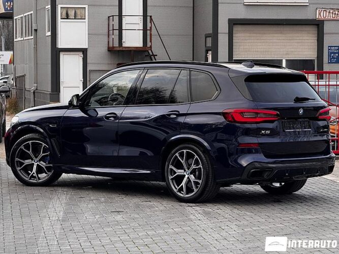 BMW X5 4.5e 37 interauto-car