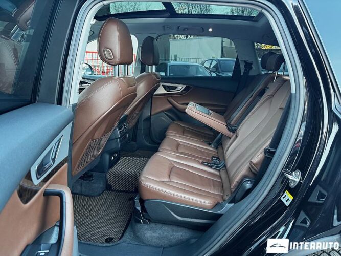 Audi Q7 42 interauto-car