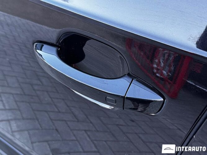 Audi Q7 56 interauto-car