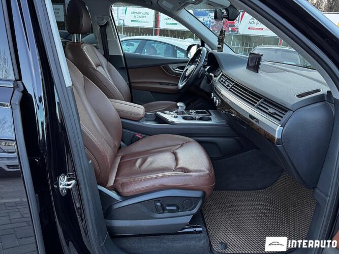 Audi Q7 50 interauto-car