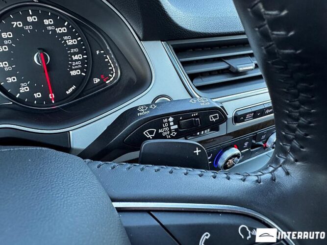 Audi Q7 61 interauto-car