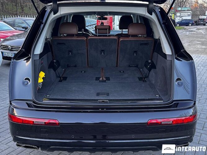 Audi Q7 52 interauto-car