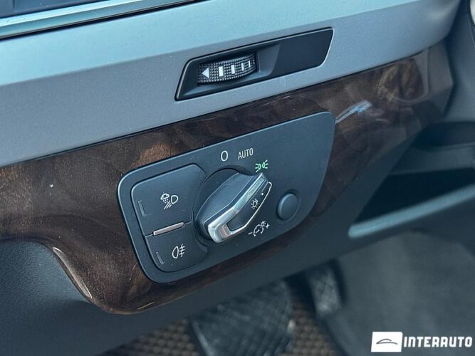 Audi Q7 58 interauto-car