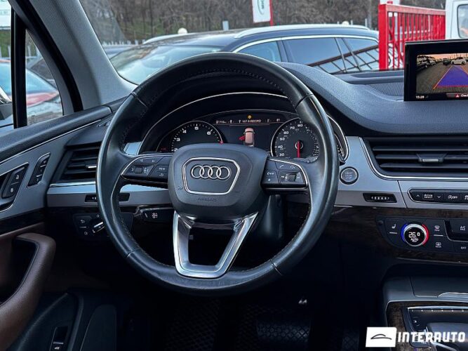 Audi Q7 45 interauto-car