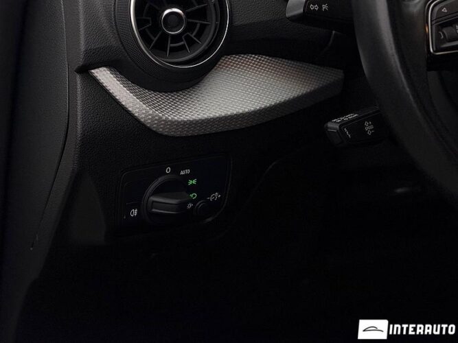 Audi Q2 36 interauto-car