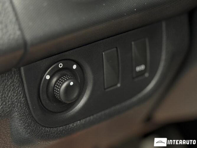 Dacia Sandero Stepway 36 interauto-car