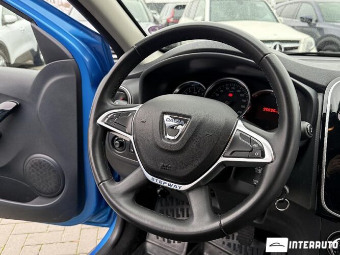Dacia Sandero Stepway 37 interauto-car