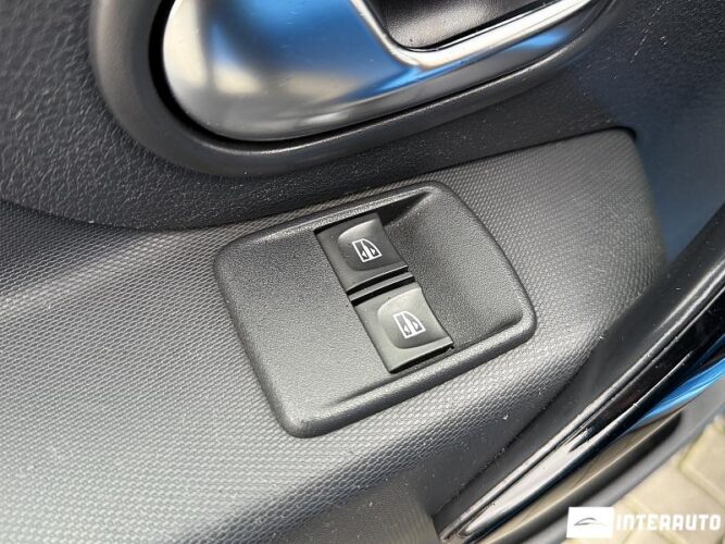 Dacia Sandero Stepway 48 interauto-car