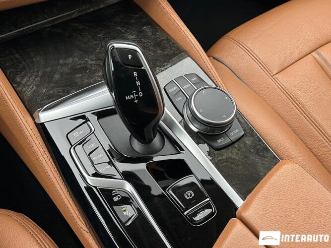BMW 530e 49 interauto-car