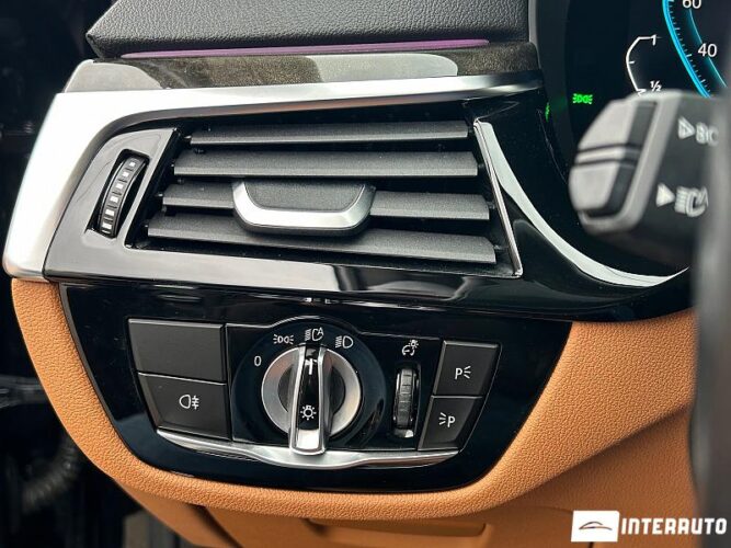 BMW 530e 41 interauto-car