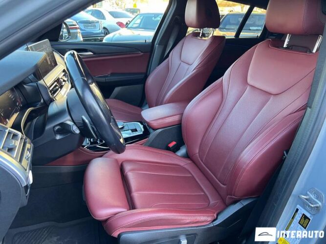 BMW X4 3.0i 40 interauto-car