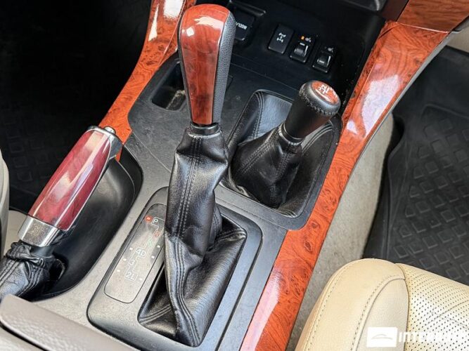 Toyota Land Cruiser Prado 44 interauto-car