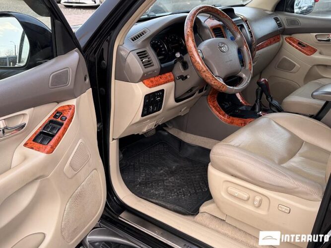 Toyota Land Cruiser Prado 35 interauto-car