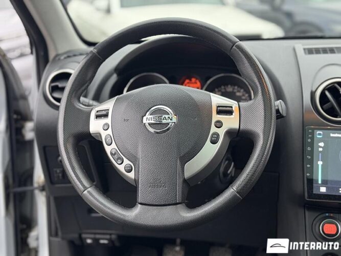 Nissan Qashqai 37 interauto-car