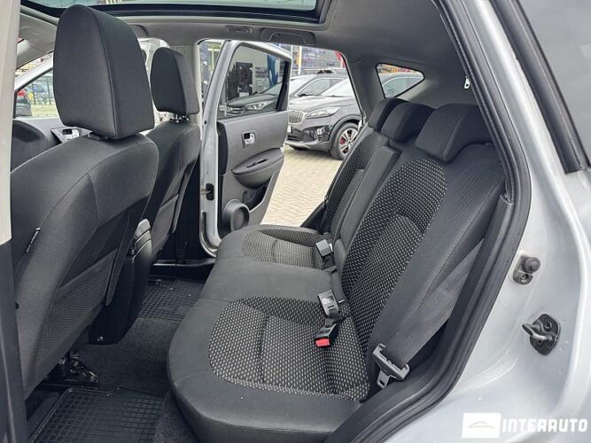 Nissan Qashqai 47 interauto-car