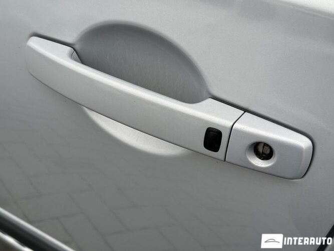 Nissan Qashqai 46 interauto-car