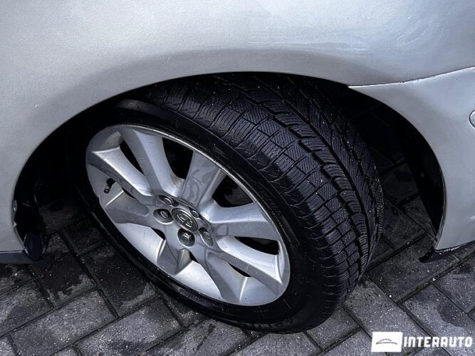 Toyota Avensis 32 interauto-car