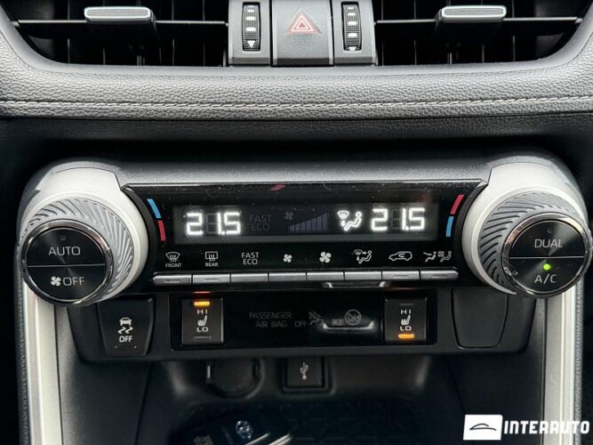 Toyota Rav-4 41 interauto-car