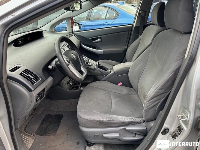 Toyota Prius 34 interauto-car