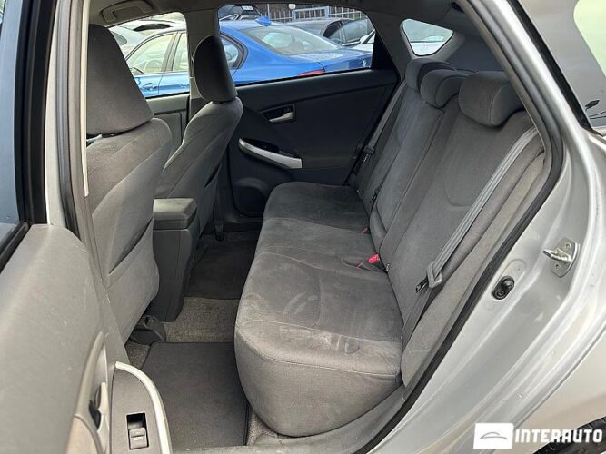 Toyota Prius 42 interauto-car