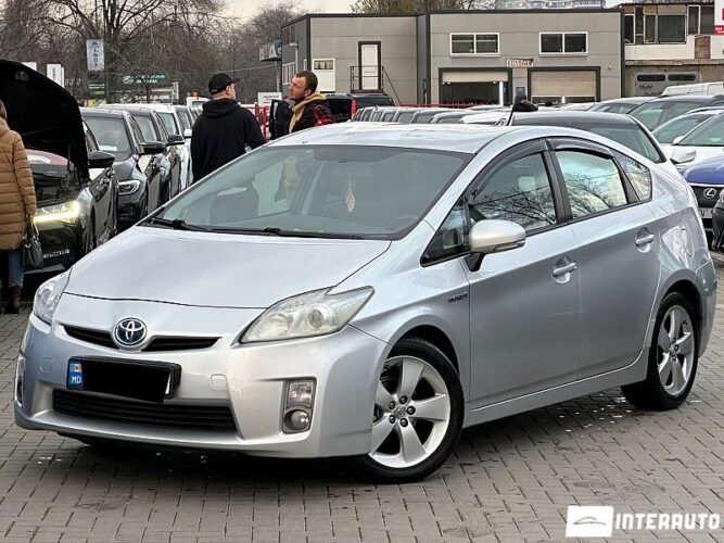 Toyota Prius 29 interauto-car