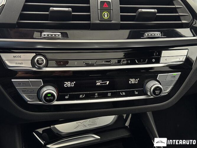 BMW X3 3.0i 48 interauto-car