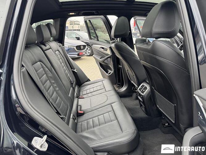 BMW X3 3.0i 51 interauto-car