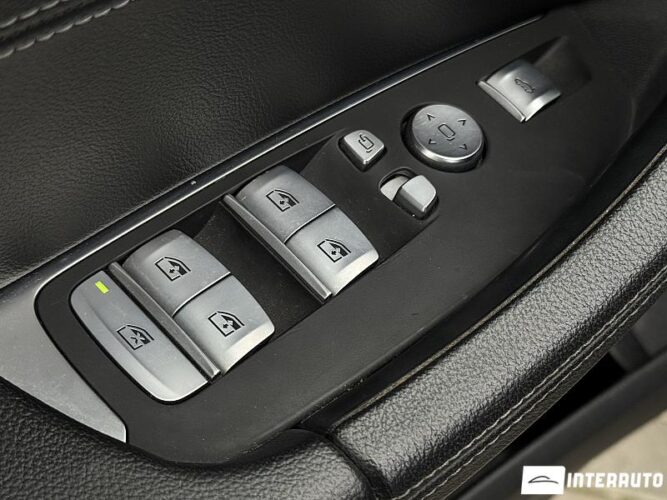 BMW X3 3.0i 53 interauto-car