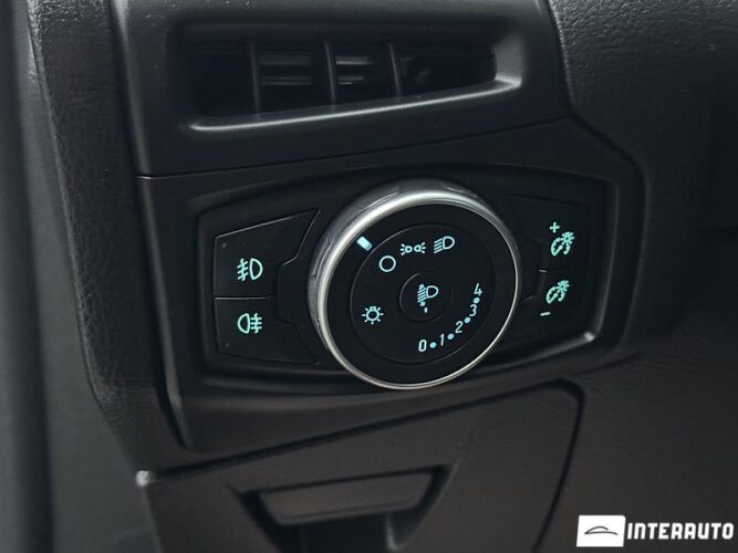 Ford Focus 46 interauto-car