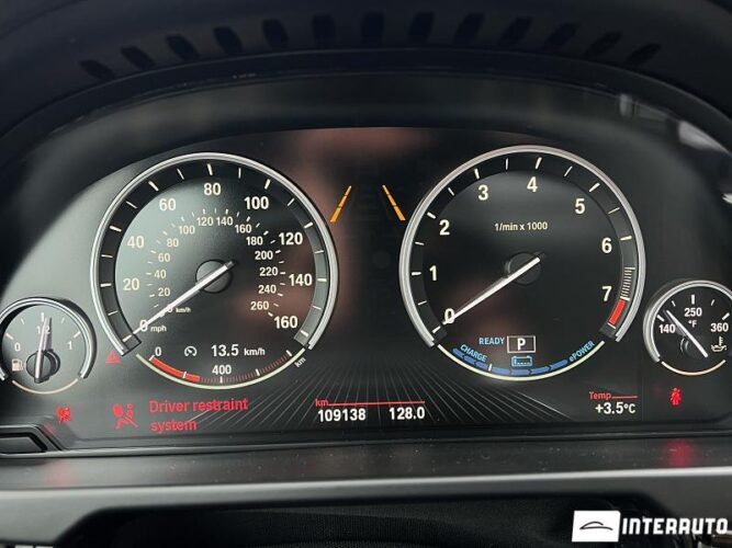 BMW X5 4.0e 50 interauto-car