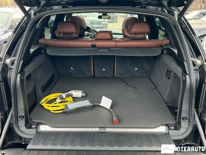 BMW X5 4.0e 60 interauto-car