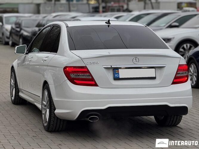 Mercedes C 250 32 interauto-car