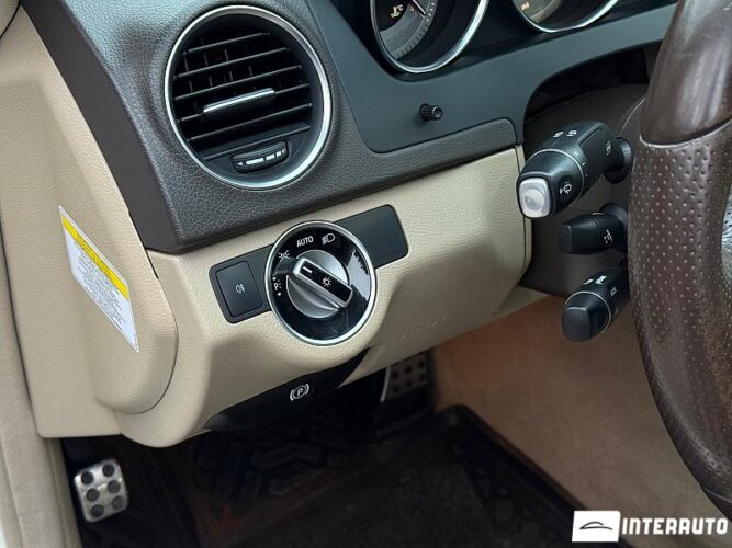 Mercedes C 250 36 interauto-car