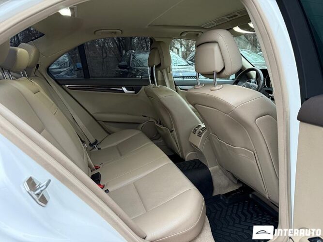 Mercedes C 250 44 interauto-car