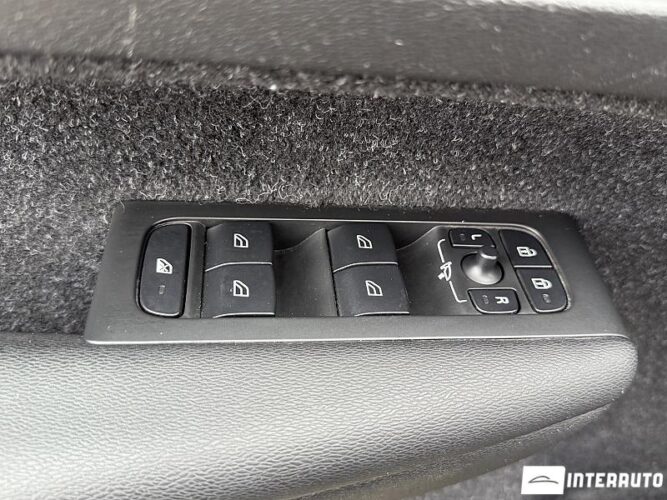 Volvo XC 40 51 interauto-car