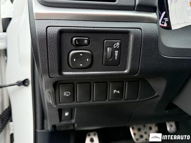 Lexus CT 200h 50 interauto-car