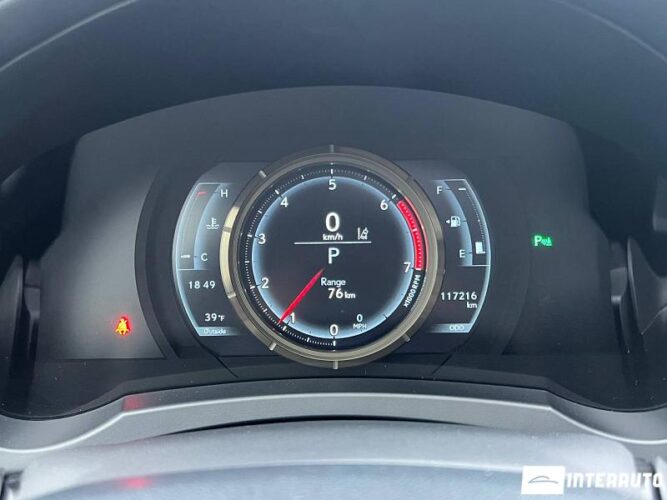 Lexus IS 300 41 interauto-car