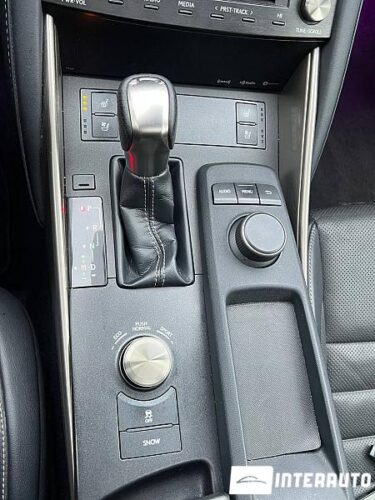 Lexus IS 300 45 interauto-car