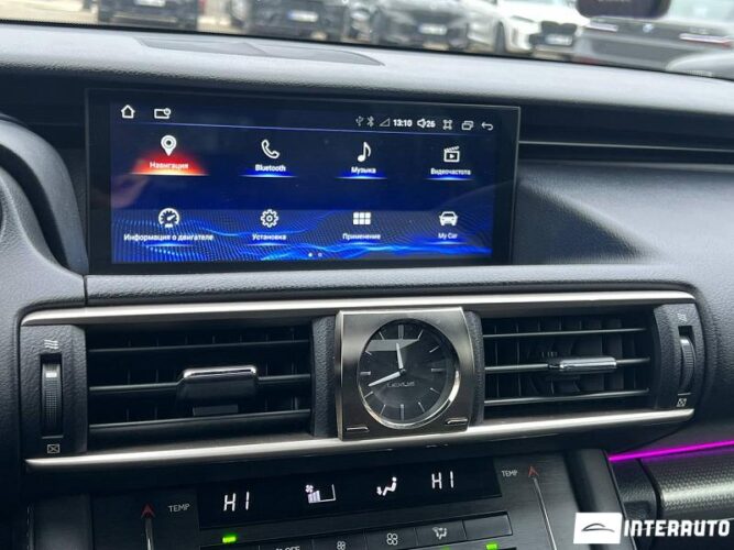 Lexus IS 300 42 interauto-car