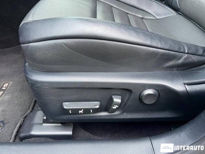 Lexus IS 300 47 interauto-car